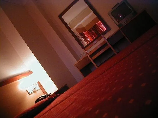 Hotel XXI Lisboa 2*, Lisbon Portugal